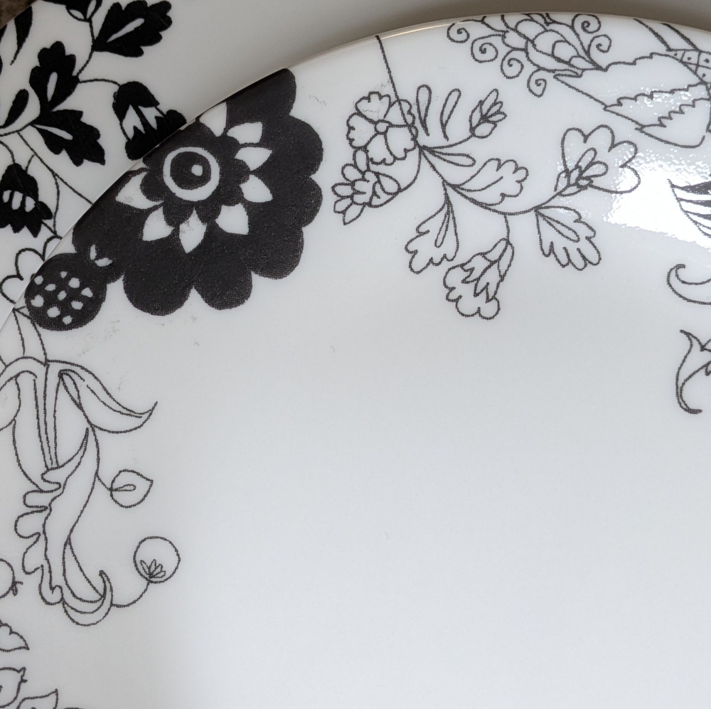 12 Corelle Uptown Garden Plates, 6 Appetizer & 6 Dinner, Black & White Floral - Picture 11 of 15